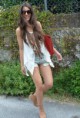 /album/fotogaleria/zara-tacones-plataformas-camisetas-de-tirantes-look-index-middle-jpg/